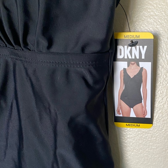 NWT DKNY Ladies Swimsuit in Ruffle Tankini Top ONLY Black Solid Size Medium - Picture 2 of 4